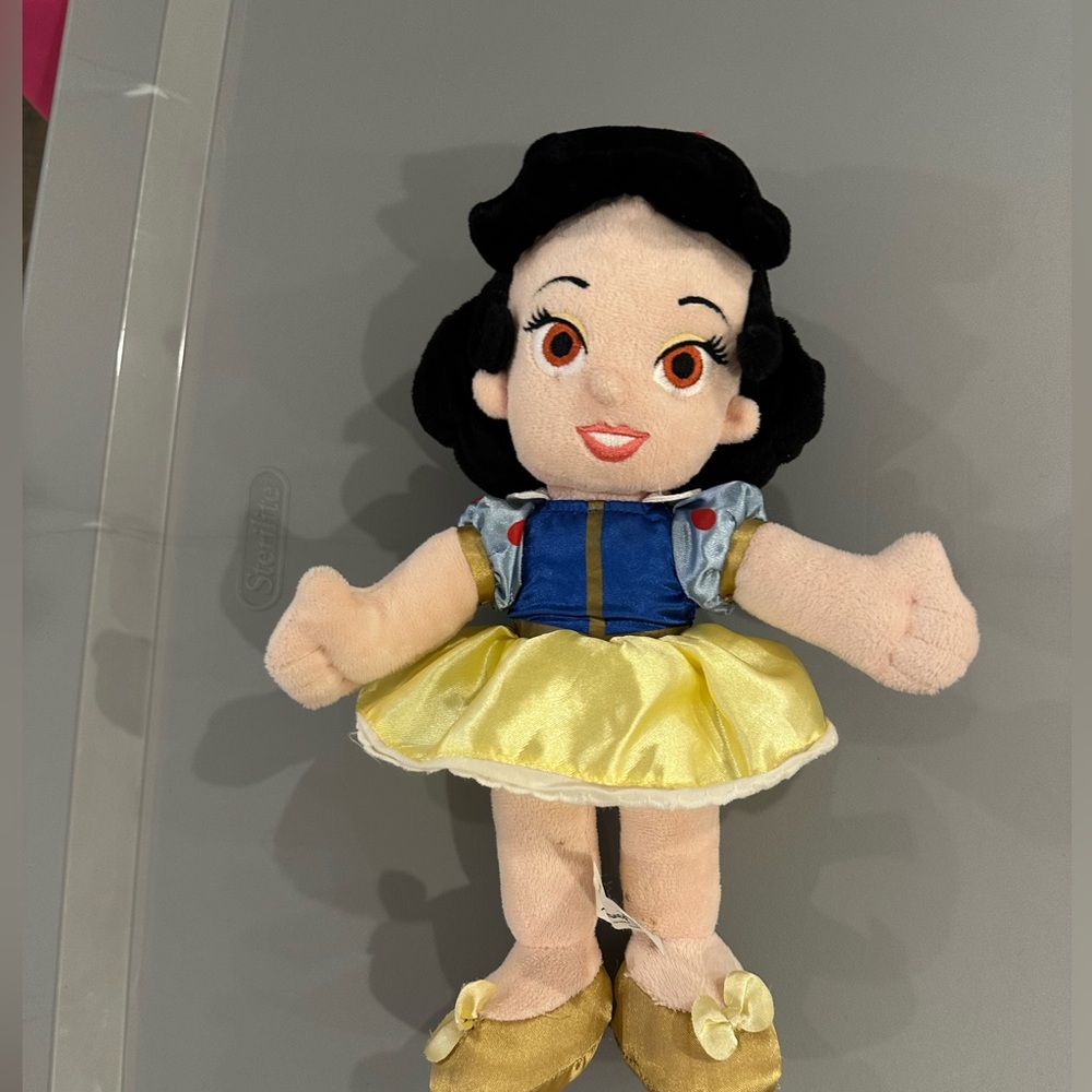 Disney Parks Disney princess baby Snow White vintage plush excellent condition!